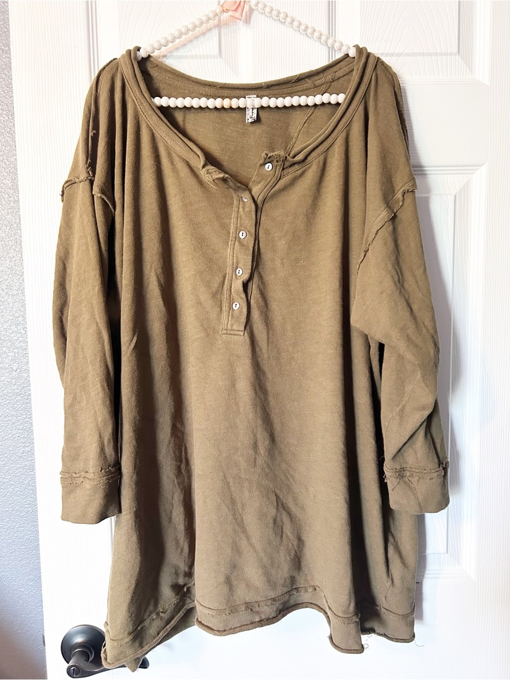 Free People Button Pullover top in olive green- slouchy silhouette- Sz Large